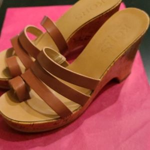 Michael Kors size 8 Wedges